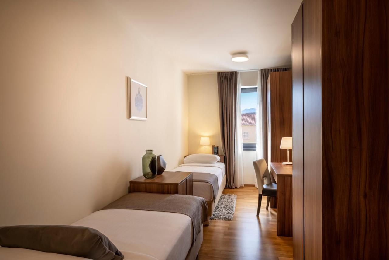 Maistra Select Srebreno Premium Apartments ภายนอก รูปภาพ