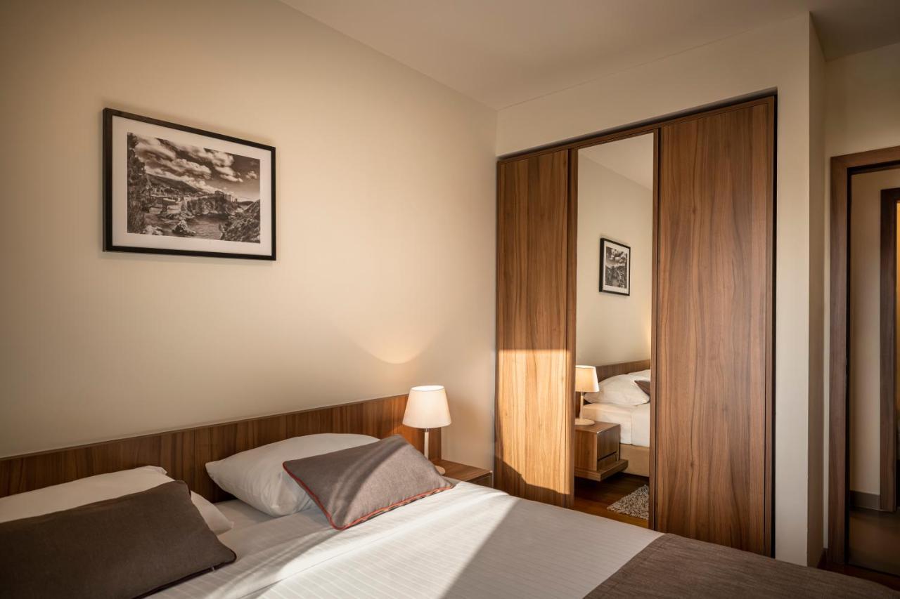 Maistra Select Srebreno Premium Apartments ภายนอก รูปภาพ