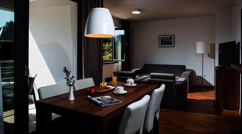 Maistra Select Srebreno Premium Apartments ภายนอก รูปภาพ